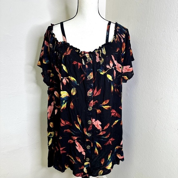 Torrid Smocked Cold-Shoulder Blouse‎ Gauze Leaf Black NWT Front Buttons Size 4x - Picture 1 of 16